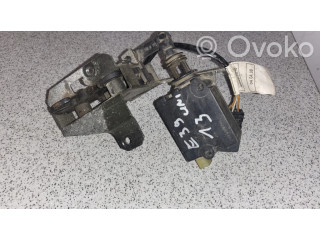 Zámek zadních dveří 8238469   BMW 5 E39 2003