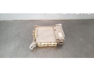 Блок предохранителей  8273048J20   Toyota Land Cruiser (J100)    