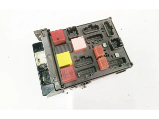 Блок предохранителей 8200309046, 216744634A   Renault Vel Satis    