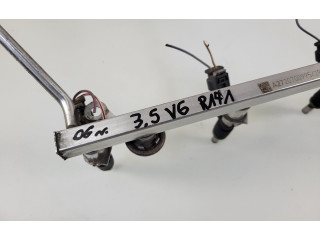Vstřikovací lišta A2720700995, A2820780249   Mercedes-Benz SLK R171    OM 272963 