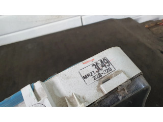 Панель приборов MR233049, 223220   Mitsubishi Colt       
