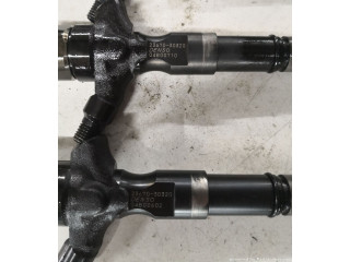 Vstřikovač 2367030320   Toyota Land Cruiser (J120)     