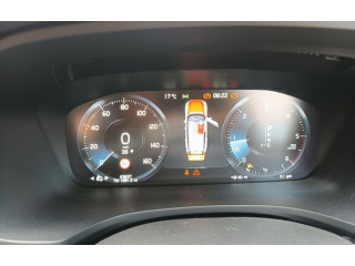 Přístrojová deska  Volvo V60 2019 32254290  