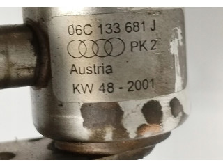 Vstřikovací lišta 06C133681J   Audi A6 S6 C5 4B     