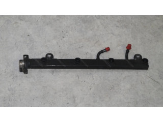 Vstřikovací lišta 13531734355   BMW 5 E34    M40 