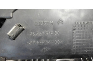 Верхняя решётка Citroen C5 2001-2004 года 9636751980, 28857M      