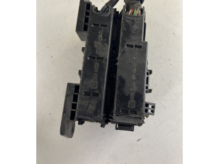   Pojistková skříňka 71543025, 71543024   Nissan Terrano 2000