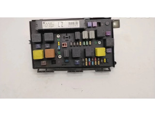 Блок предохранителей 04634869, 5DK00946470   Vauxhall Zafira B