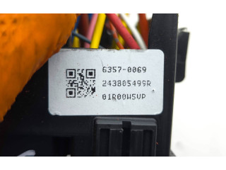   Pojistková skříňka 63570069, 243805499R   Renault Captur II 2022