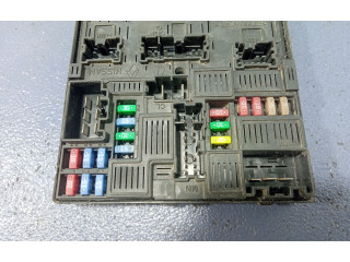 Блок предохранителей  284B66727R, 284B66727R   Renault Megane I    