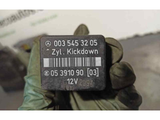   Pojistková skříňka 0035453205, 0539109003   Mercedes-Benz C W202 1995