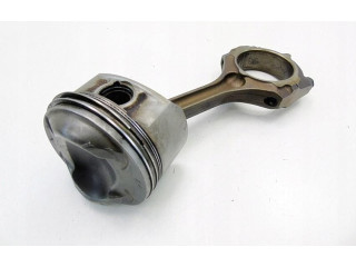  Поршень с шатуном  82L76  Renault Megane II  