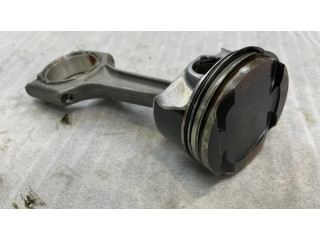  Поршень с шатуном  8654480  BMW 2 F46 для бензинового двигателя 1.5