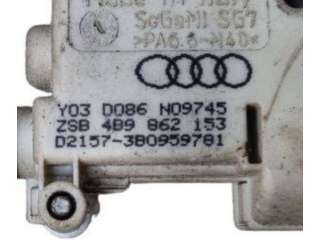 Vstřikovací lišta 4B9862153   Audi A6 S6 C5 4B    BDG 