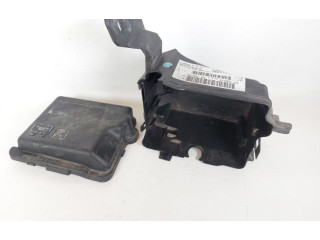   Pojistková skříňka 9671941780   Peugeot 2008  2013
