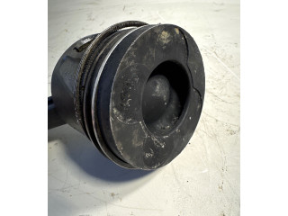 Píst 8340F   Mercedes-Benz ML W164    642.940 