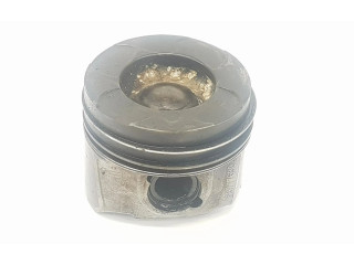 Píst 55595626, 55595626   Opel Zafira C     