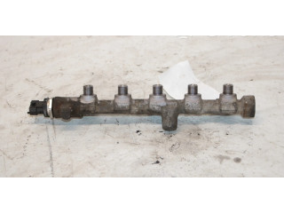 Vstřikovací lišta 8200954113A, 0445214196   Renault Trafic II (X83)  pro naftový motor 2.0 M9RE780 Dyzelis