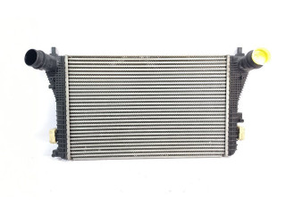 Интеркулер  3C0145805AM   Volkswagen Tiguan 