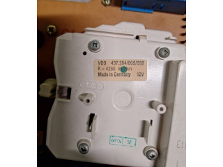 Přístrojová deska  Audi 80 90 B3 1988 437204005032  