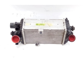 Интеркулер  2827007300   KIA Stonic 