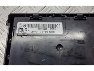 Блок предохранителей  8200652284   Renault Modus    