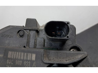 Генератор 03C903023A, 0124525093   Volkswagen Scirocco      