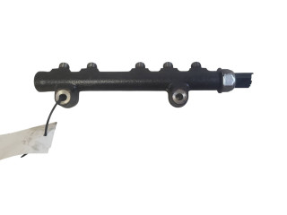 Vstřikovací lišta 9685297580, 142391714   Volvo V40    D4162T 