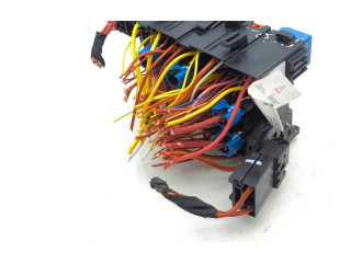   Pojistková skříňka 63570069, 243805499R   Renault Captur II 2022