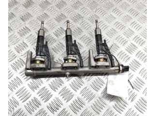 Vstřikovací lišta 7639990, 0261500484   BMW 2 F22 F23    B58 B30 A 