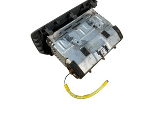 Pojistková skříňka Надувная подушка для пассажира    Mitsubishi L200 2005