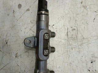 Vstřikovací lišta 851162903   BMW 1 F20 F21     