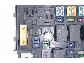 Блок предохранителей  95202895   Opel Antara    