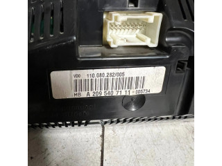 Přístrojová deska  Mercedes-Benz C W203 2004 A2095407111, 00288  