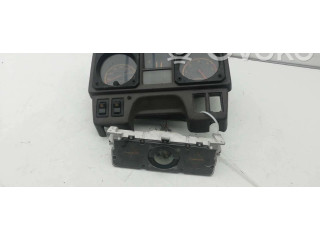 Přístrojová deska  Mitsubishi Montero 1987 69326410  