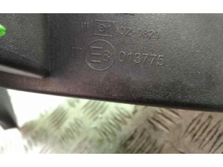 Zpětné zrcátko  Peugeot 107 2007  013775  