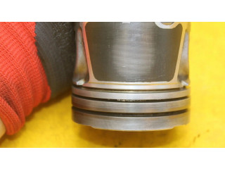Píst 73502643   Opel Corsa D     