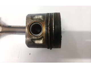 Píst    Audi A6 S6 C5 4B     