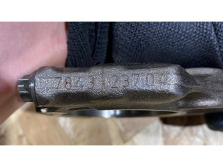 Píst 7843123704, 111213676   BMW 5 F10 F11  pro benzínový motor 4.4  