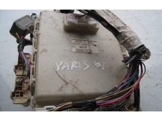   Pojistková skříňka 8273052321   Toyota Yaris 2007
