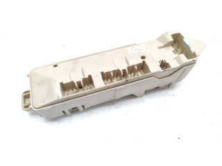 Блок предохранителей 7L020704, 7L0207044800   Mazda 626    