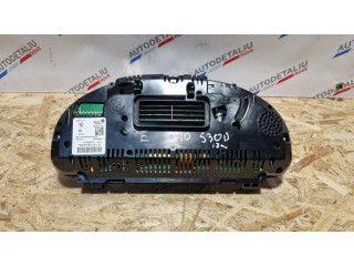 Přístrojová deska  BMW 5 F10 F11 2011 9228614, 2059571  