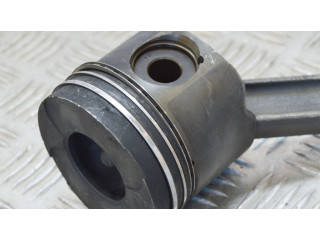 Píst    BMW 5 E39  pro naftový motor 2.5 M57 D25 (256D1) 