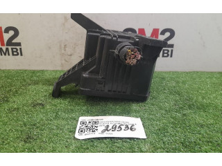   Pojistková skříňka 284B8EB300, 284B8EB300   Nissan Navara D40 2005
