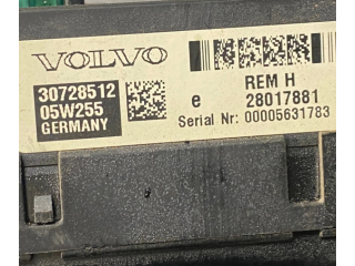   Pojistková skříňka 30728512, 28017881   Volvo XC70 2006