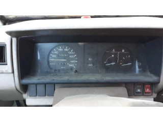 Přístrojová deska  Nissan Vanette 1993   
