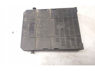   Pojistková skříňka 9678477180   Peugeot 5008 2013