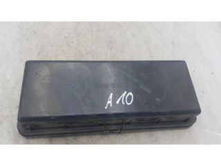 Крышка блока предохранителей 8267228090   Toyota Previa (XR30, XR40) II    