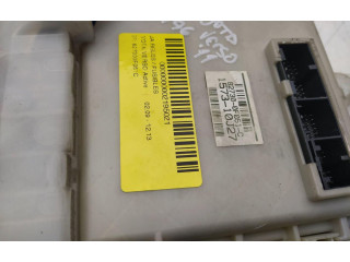   Pojistková skříňka 827300F051C   Toyota Verso 2011