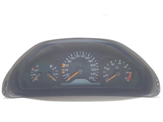 Přístrojová deska  Mercedes-Benz E W210 2001 2105409547  